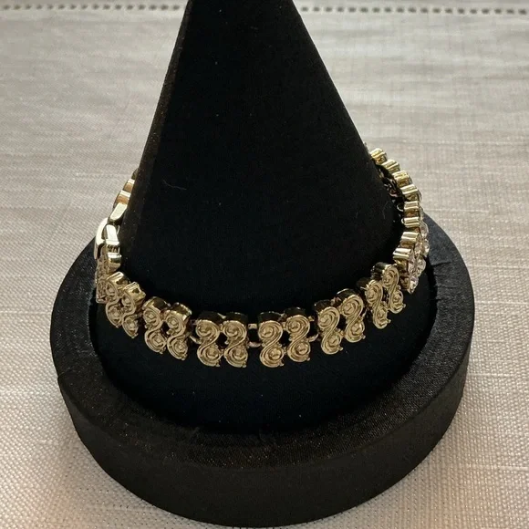 Kelly Fletcher Vintage Rhinestone Collar Necklace, Bracelet and Earrings Set